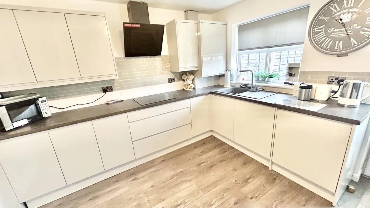 Titchfield Road, Oldham, OL8, photo 9