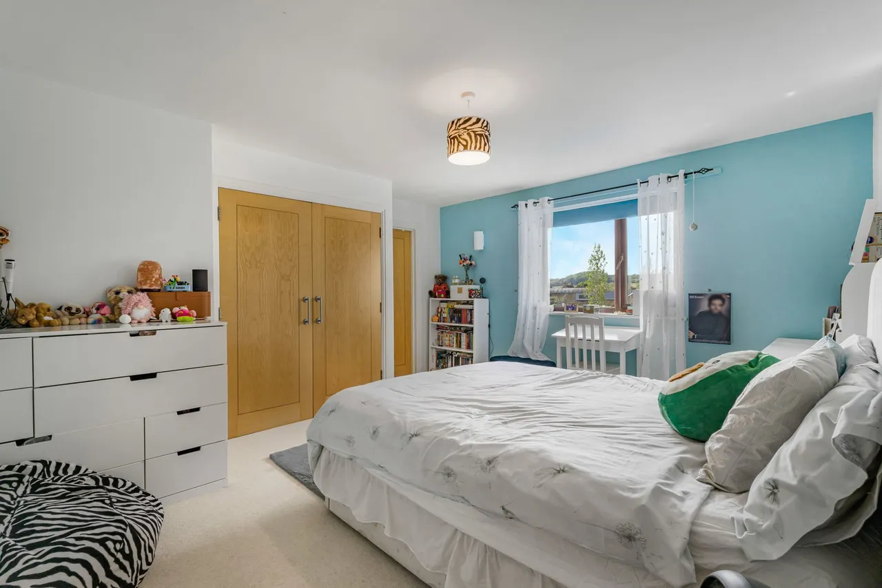 Mandalay Drive, Norton, GL2, photo 15