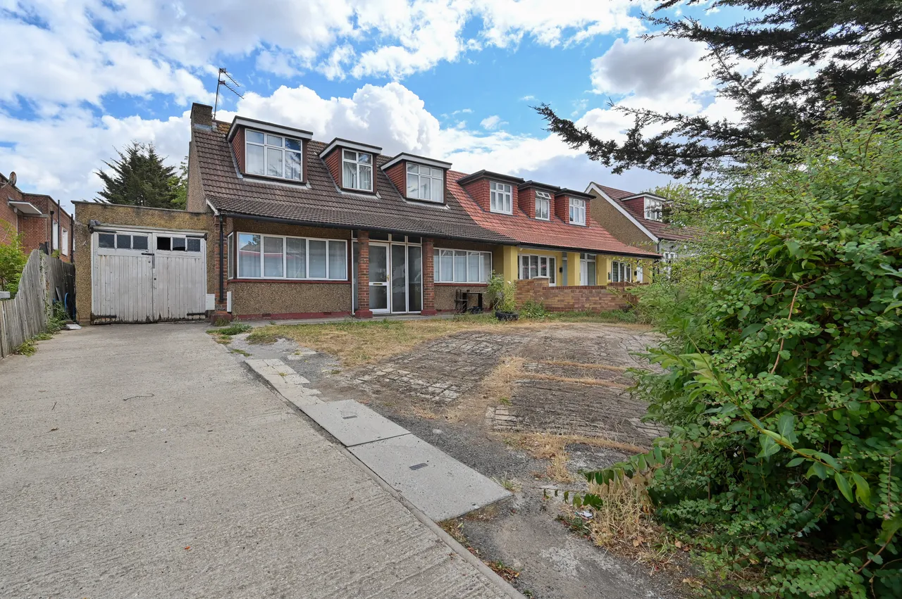 4 bed house for sale — 148 Wembley Hill Road