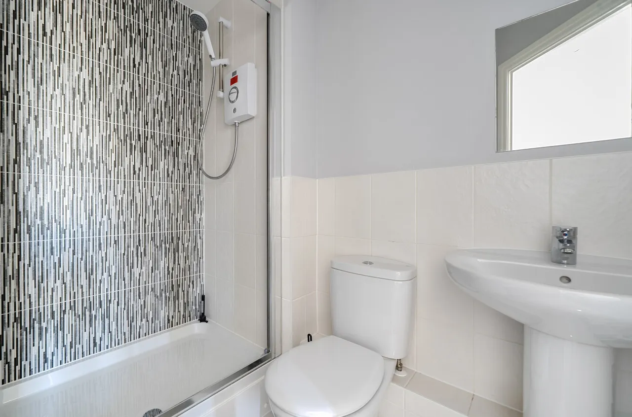 Fullbrook Avenue, Spencers Wood, Reading, Berkshire, RG7 1FE, photo 10