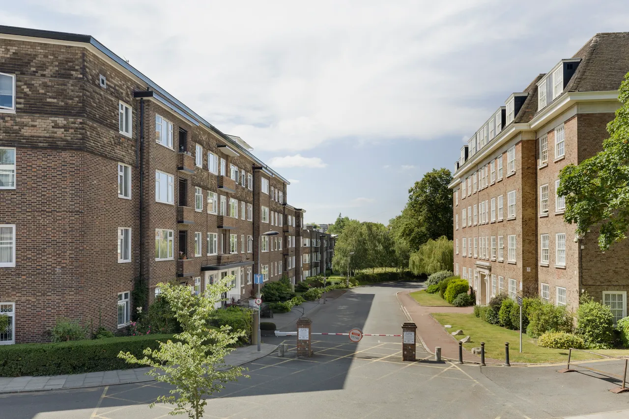 5 bed flat for sale, Avenue Road, St John's Wood, NW8