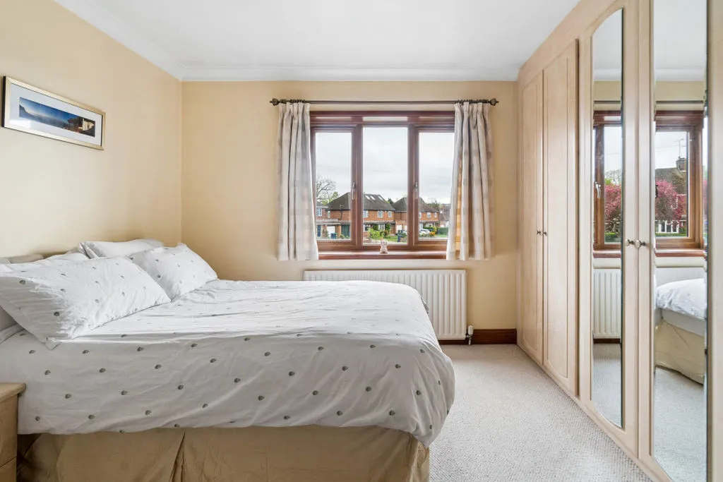 Chalklands, Bourne End SL8 5TH, photo 8