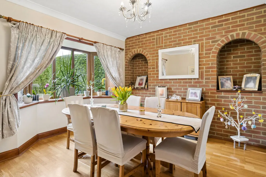 Chalklands, Bourne End SL8 5TH, photo 4