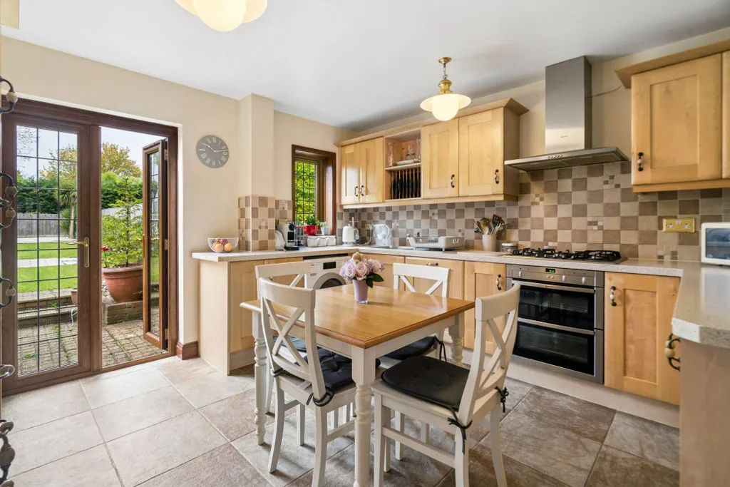 Chalklands, Bourne End SL8 5TH, photo 5