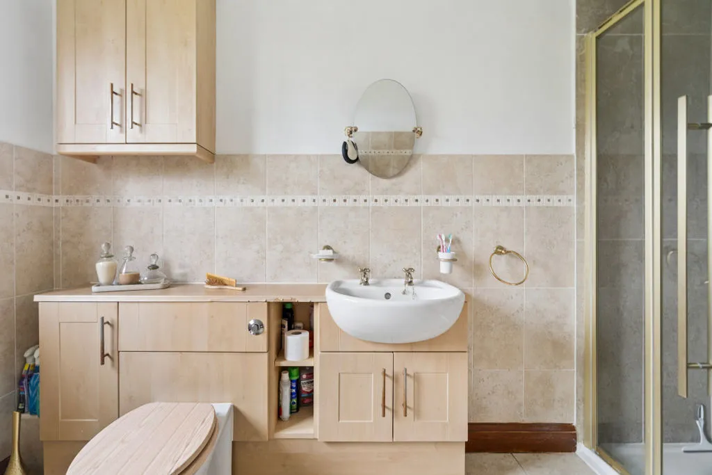 Chalklands, Bourne End SL8 5TH, photo 13