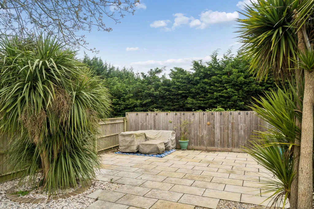 Chalklands, Bourne End SL8 5TH, photo 16