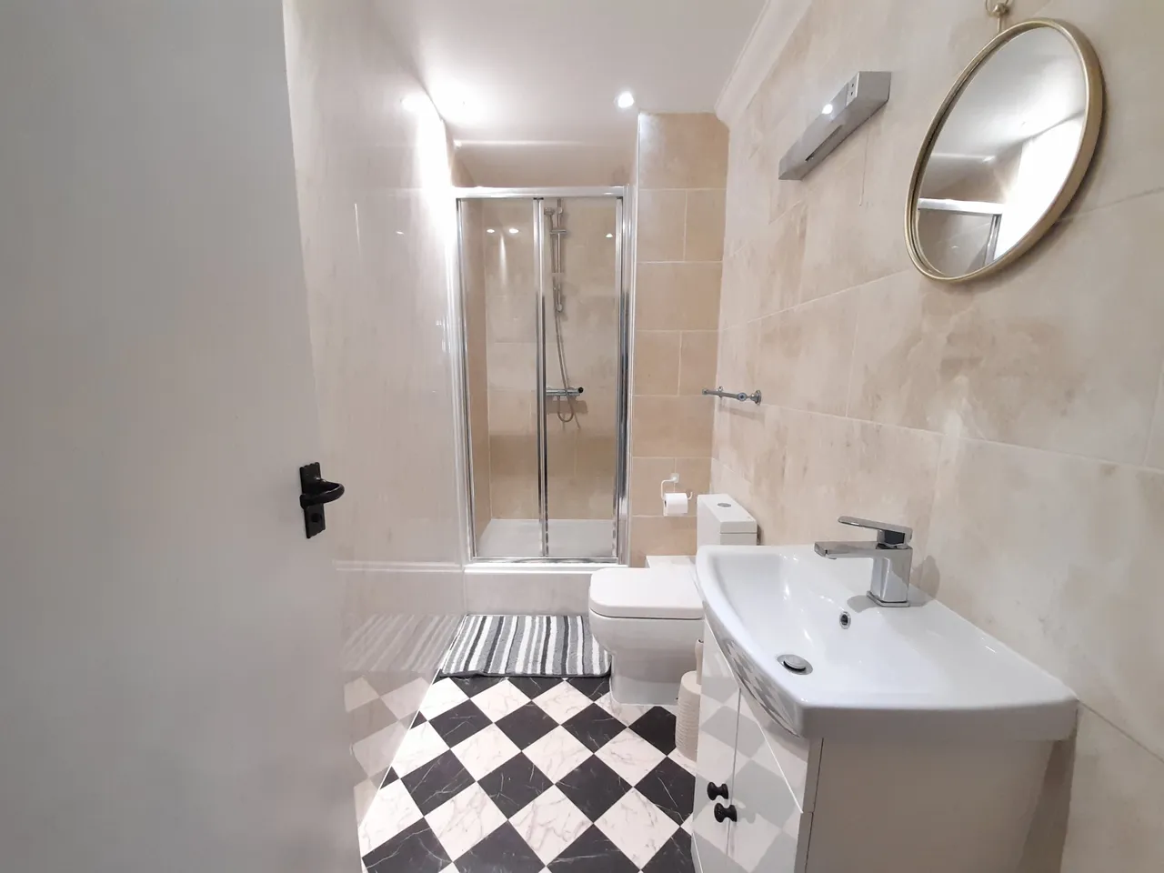 Clarence House, Milton Keynes, MK9, photo 7