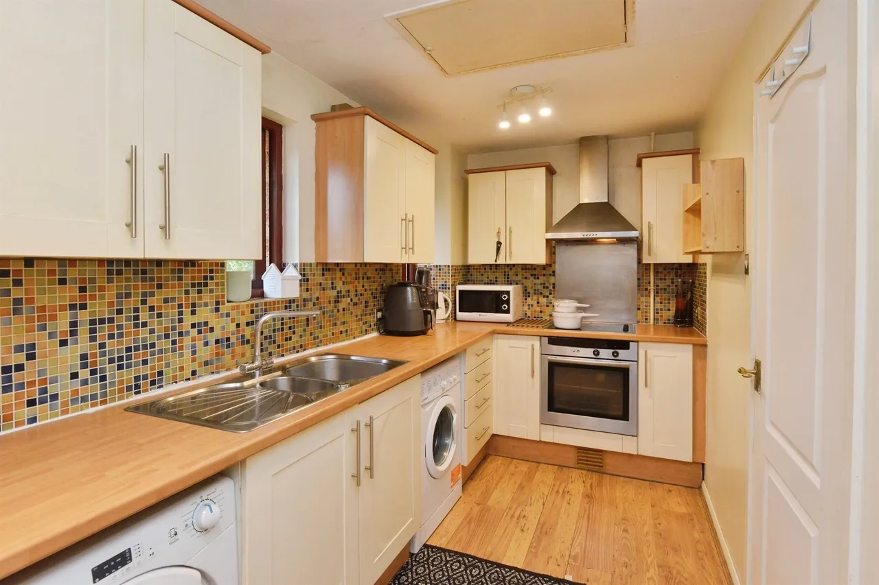 Cockerell Grove, Shenley Lodge, MK5, photo 3