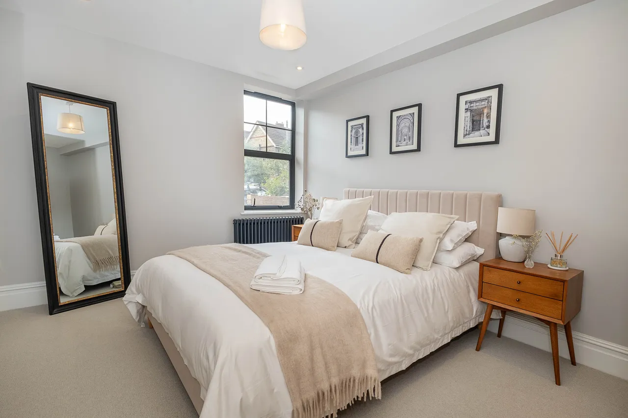 Claremont Road, Teddington, TW11, photo 11