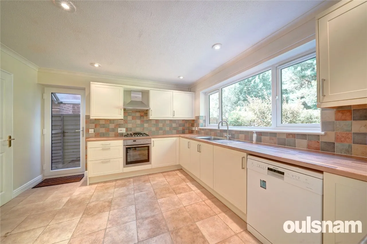 Wye Close, Droitwich, Worcestershire, WR9 8TE, photo 3
