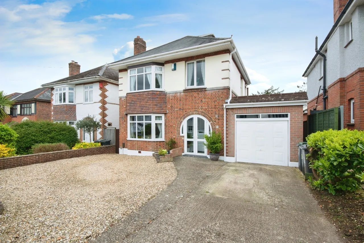 Pinewood Avenue, Bournemouth, photo 11