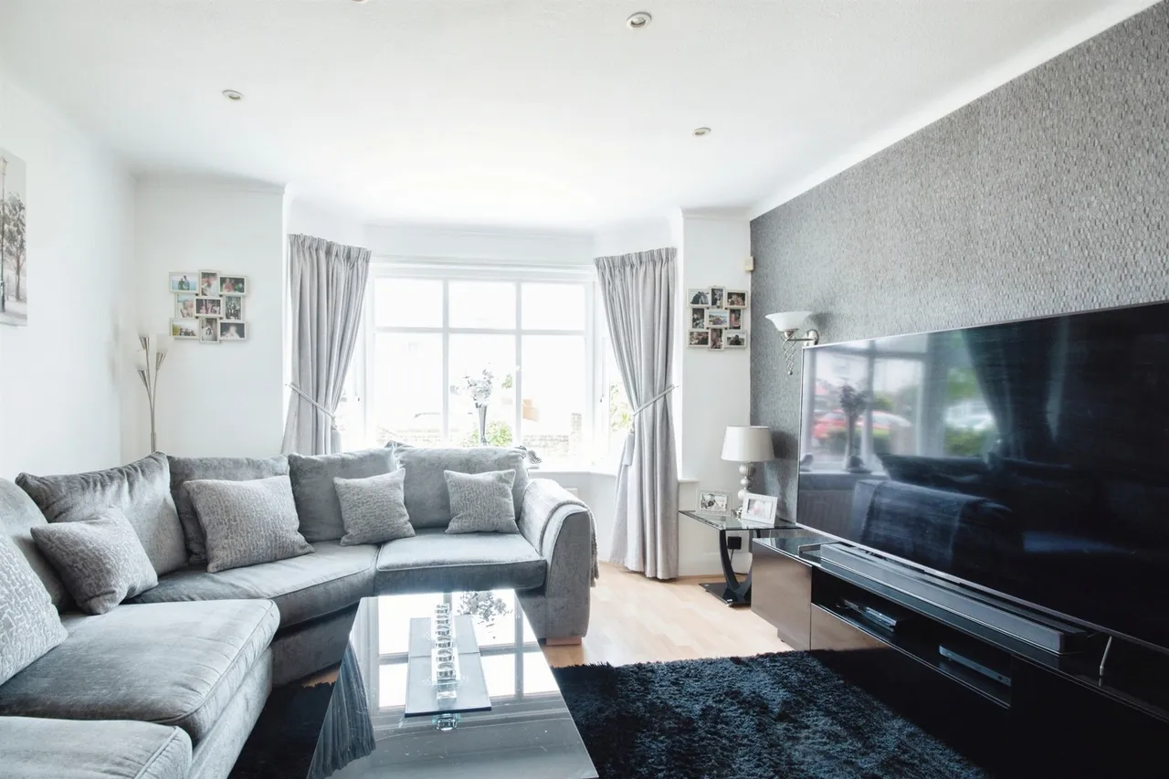 Pinewood Avenue, Bournemouth, photo 7