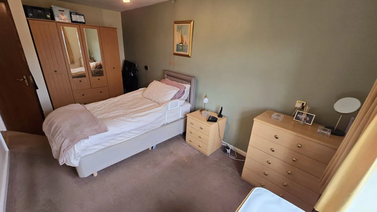 Oakfield, Sale, M33 6WG, photo 11