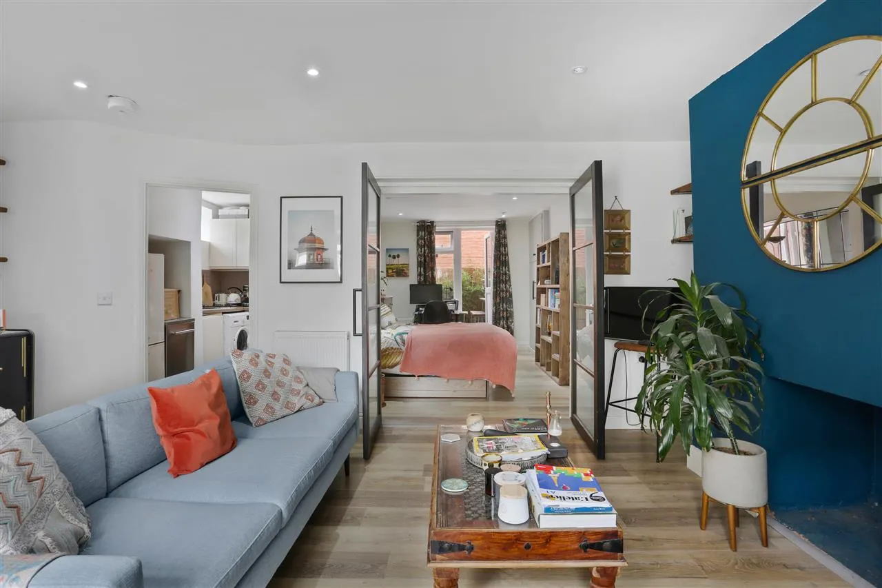 Leighton Road, London, photo 15