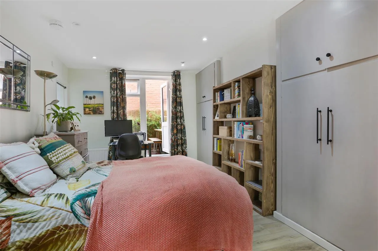 Leighton Road, London, photo 9