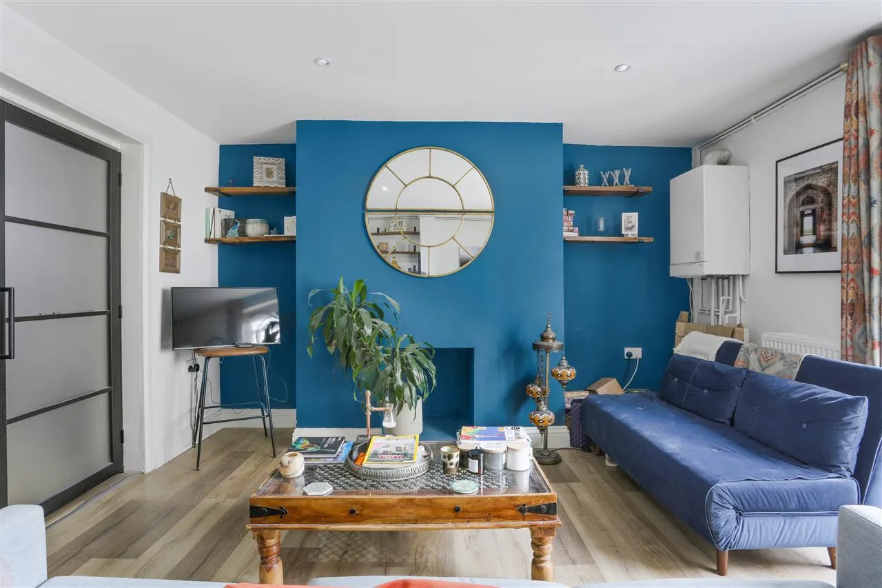 Leighton Road, London, photo 6