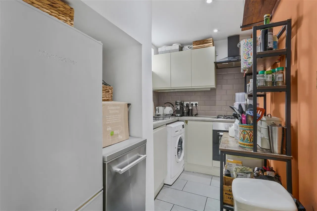 Leighton Road, London, photo 12