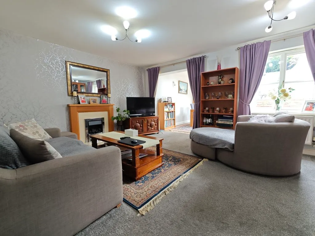 Heathfield Close, Carlisle CA1 2LD, photo 2