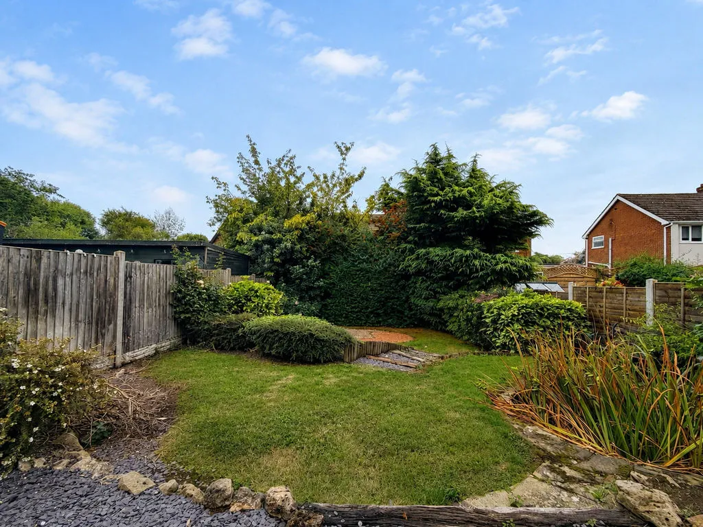 Meadowbank Grange, Great Wyrley, WS6, photo 24