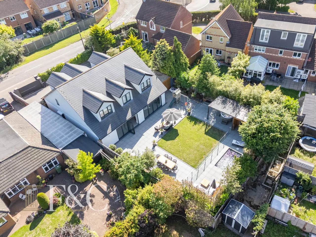 Hammondstreet Road, West Cheshunt, photo 31