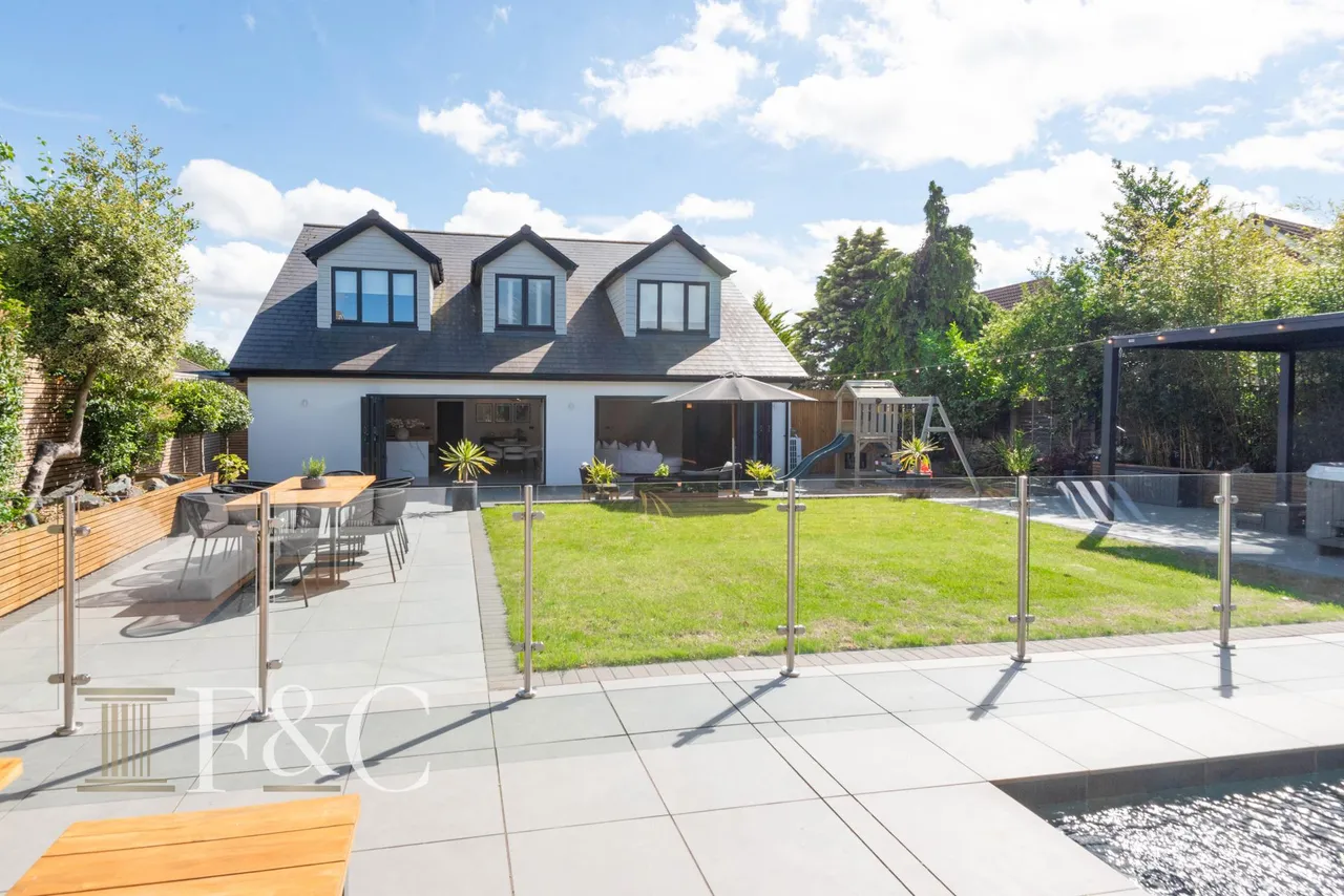 Hammondstreet Road, West Cheshunt, photo 37