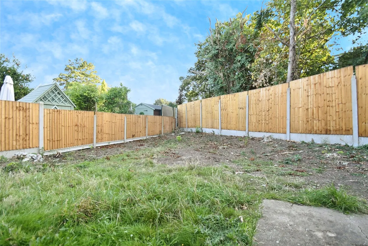 Lytton Road, Romford, Essex, RM2, photo 11