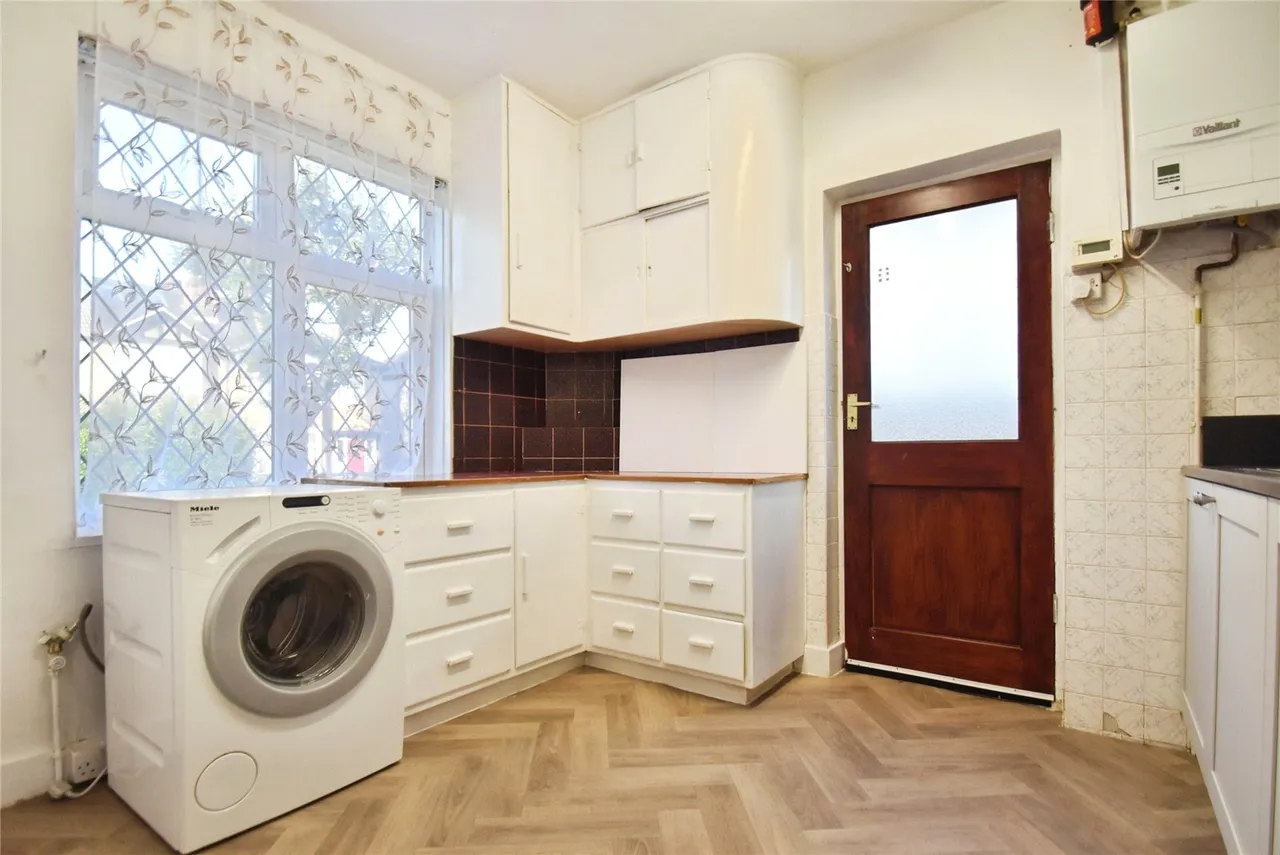 Lytton Road, Romford, Essex, RM2, photo 5