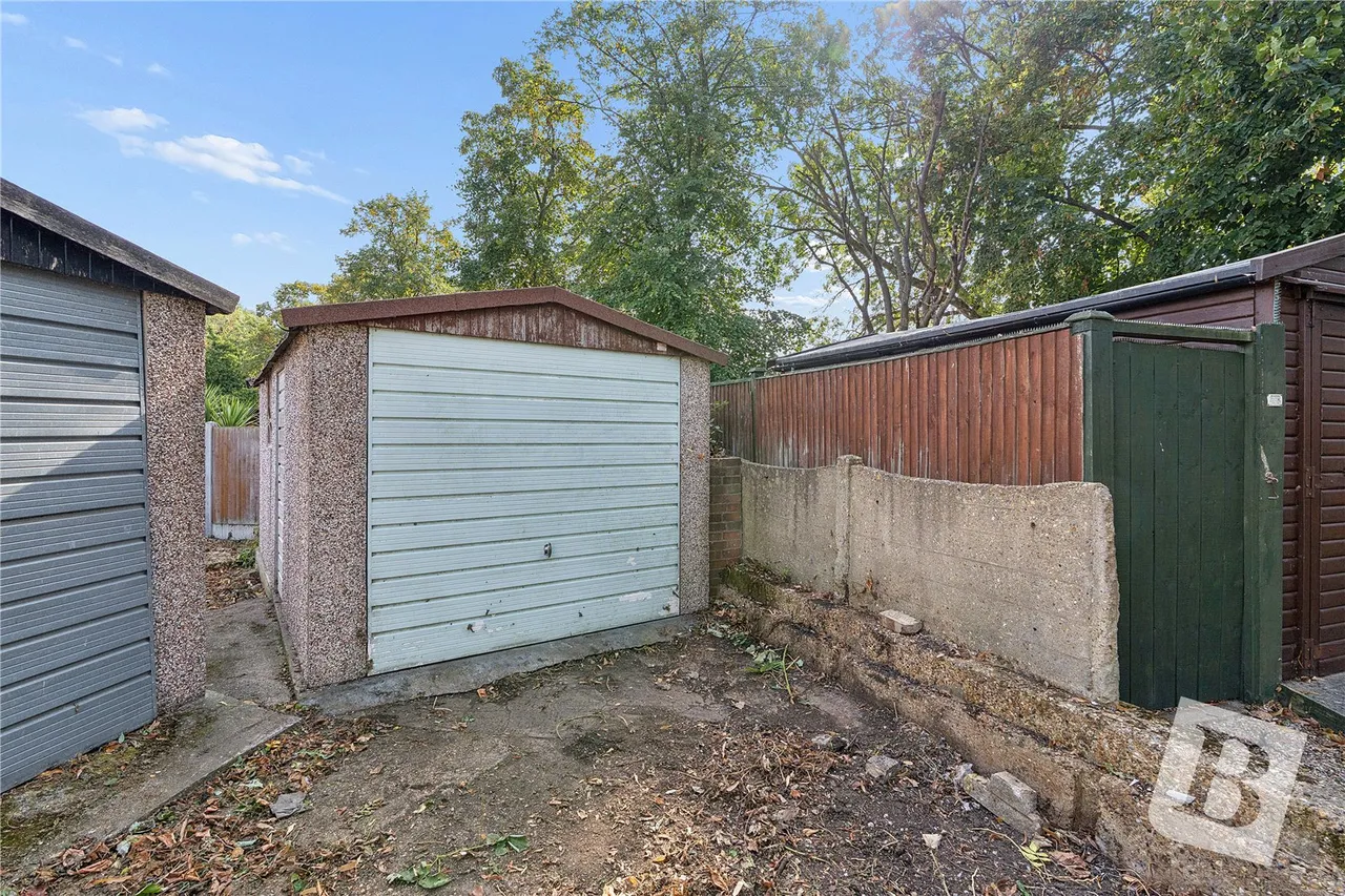 Barton Avenue, Romford, RM7, photo 4