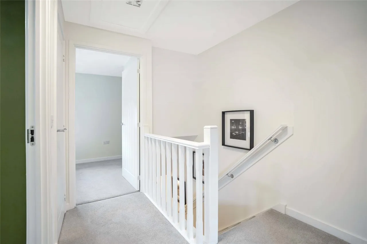 Lawder Gardens, Glenrothes, Fife, KY7, photo 12