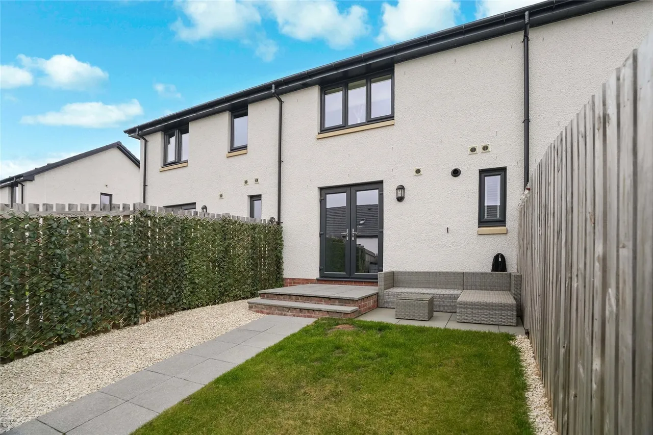 Lawder Gardens, Glenrothes, Fife, KY7, photo 19