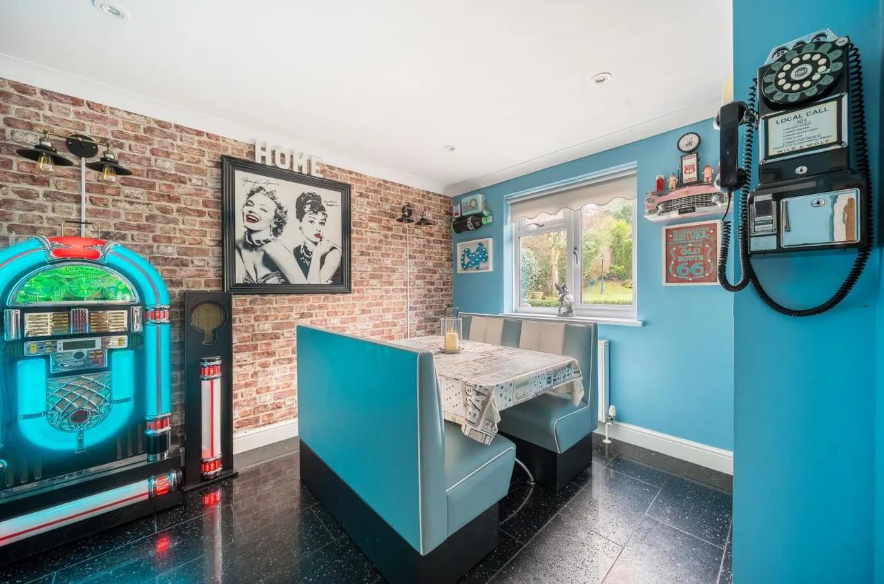Exception Home & Detached Annex, Addington, photo 7