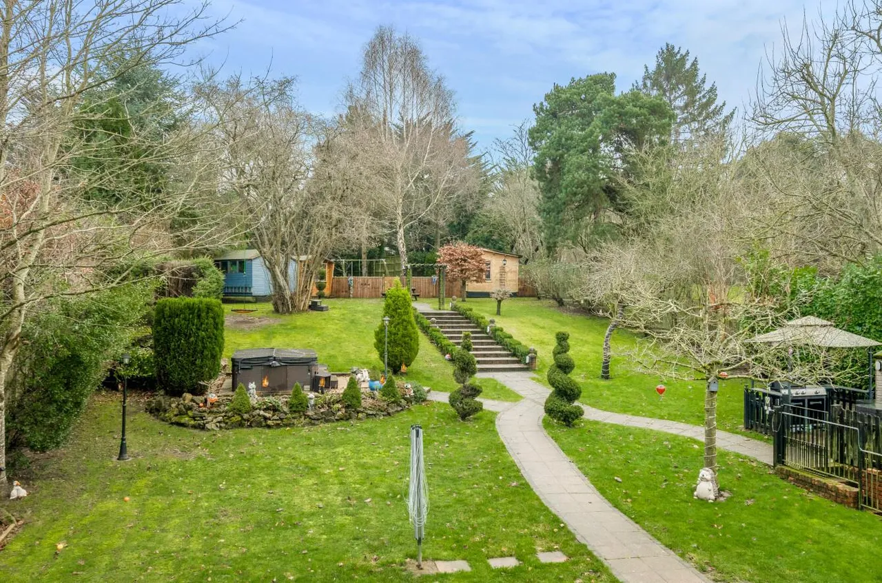 Exception Home & Detached Annex, Addington, photo 24