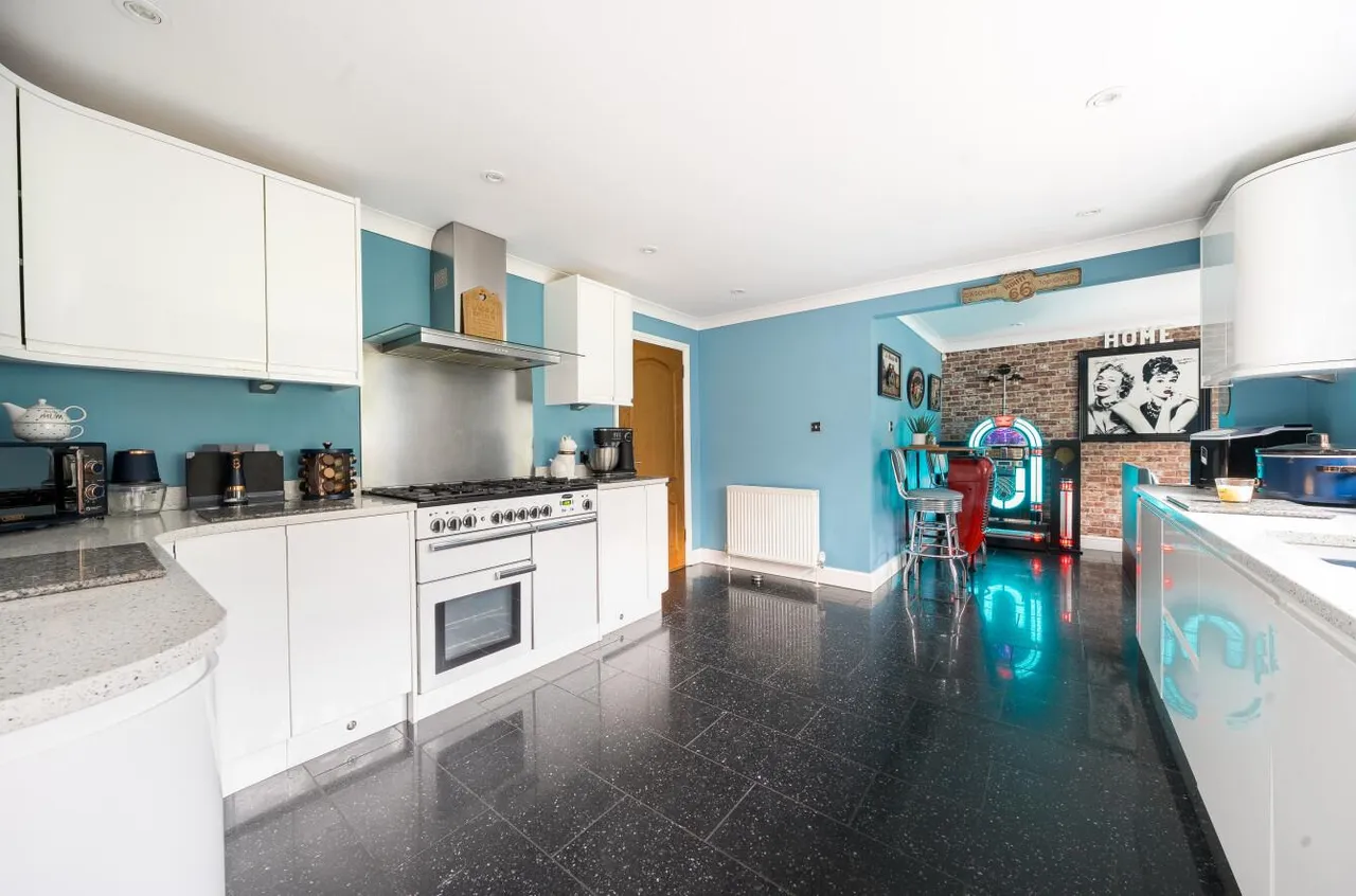 Exception Home & Detached Annex, Addington, photo 6