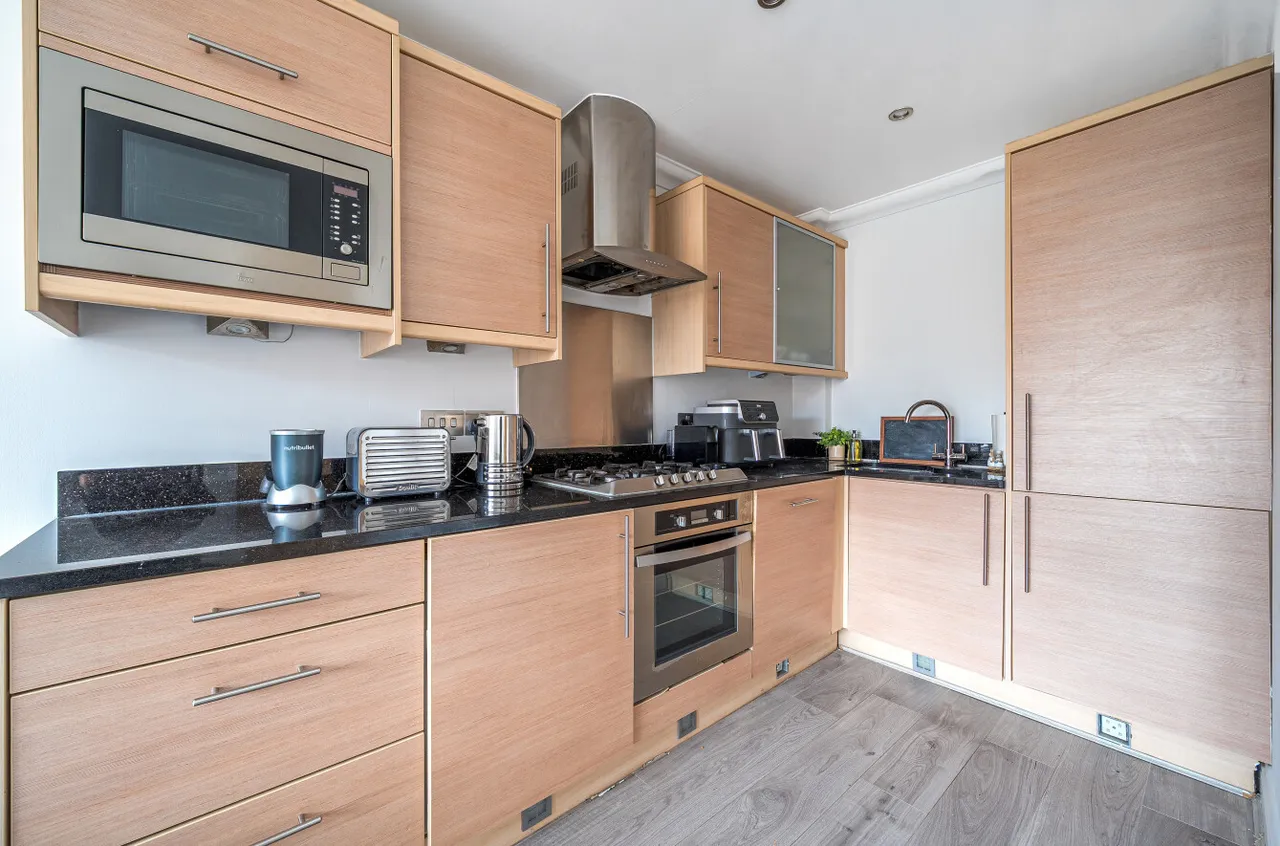 Roebuck Estate, Binfield, Bracknell, Berkshire, RG42 4ET, photo 4