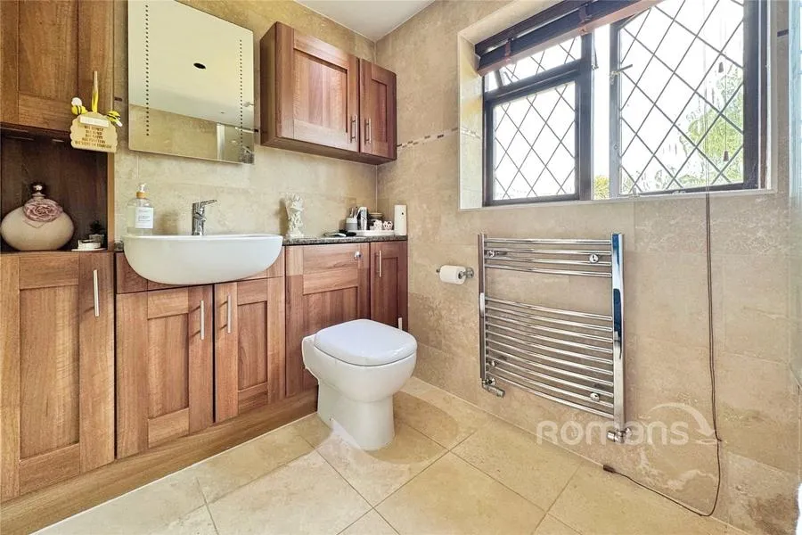 Raeburn Way, College Town, GU47, photo 24