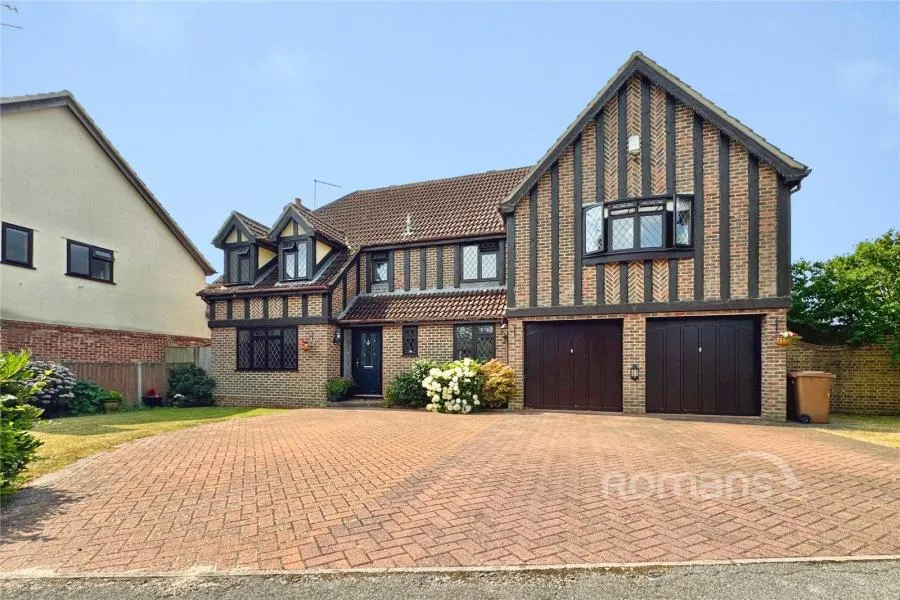 Raeburn Way, College Town, GU47, photo 29