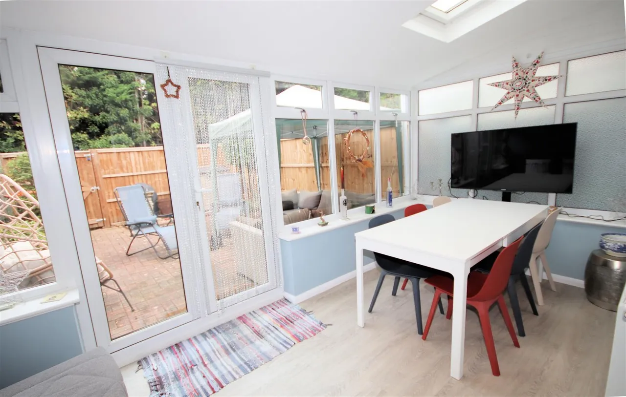 The Meadows, Wingfield, Leighton Buzzard, Bedfordshire LU7 9QN, photo 4