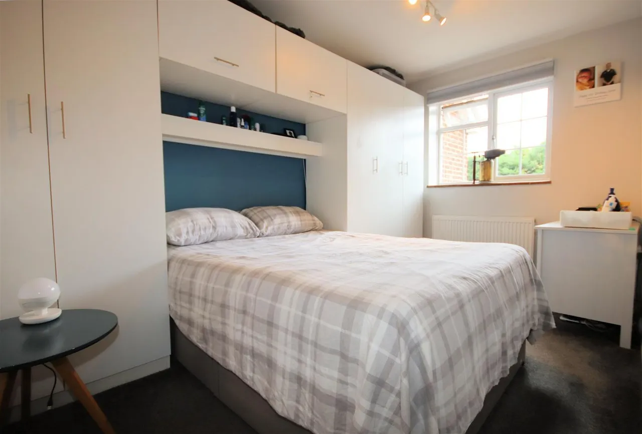 The Meadows, Wingfield, Leighton Buzzard, Bedfordshire LU7 9QN, photo 17
