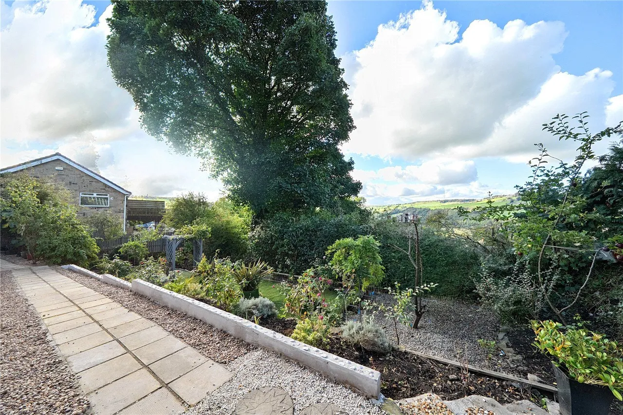 Causeway Side, Linthwaite, HD7, photo 19
