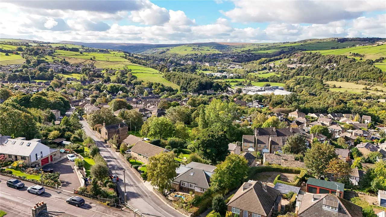 Causeway Side, Linthwaite, HD7, photo 21