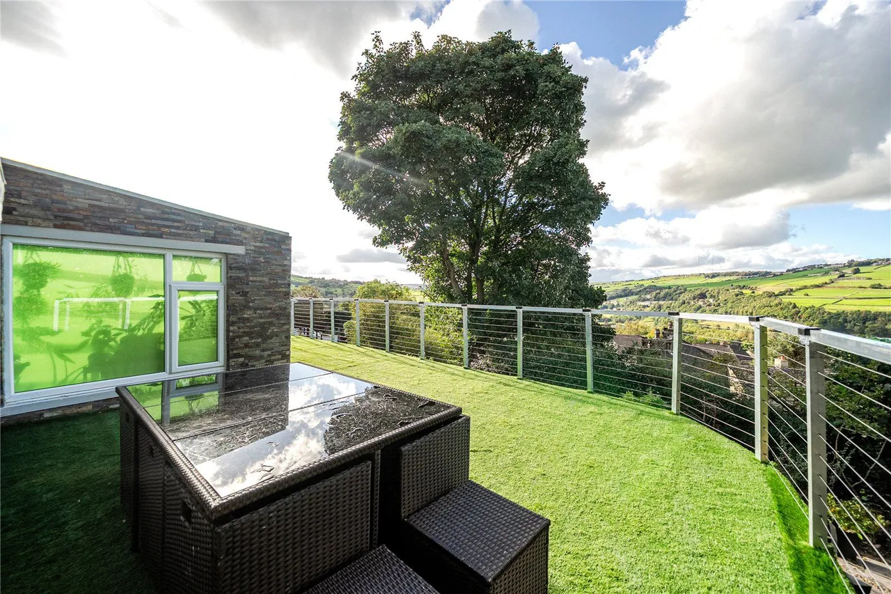 Causeway Side, Linthwaite, HD7, photo 7