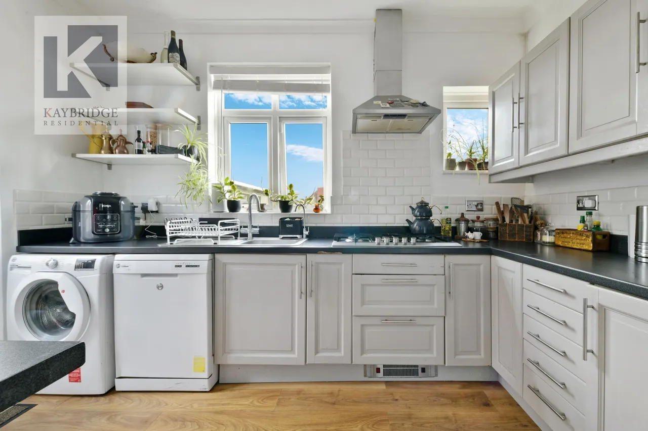Tudor Avenue, Worcester Park, KT4, photo 5