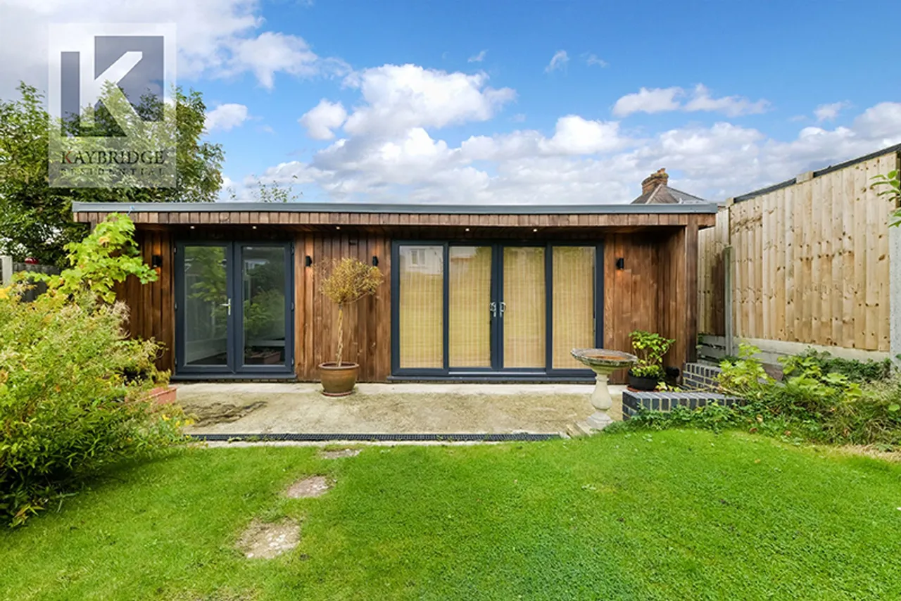 Tudor Avenue, Worcester Park, KT4, photo 17