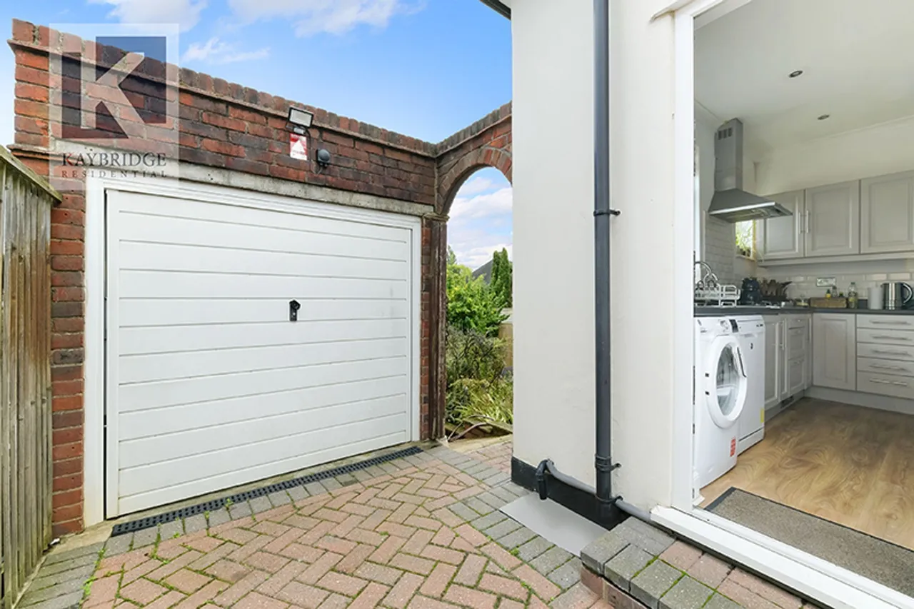 Tudor Avenue, Worcester Park, KT4, photo 22