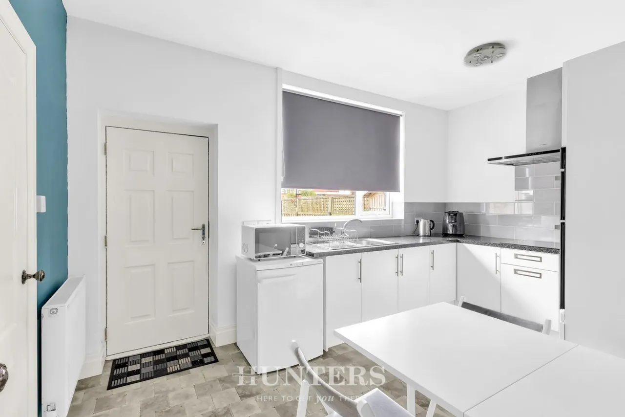 Dale Road, Middleton, M24, photo 7