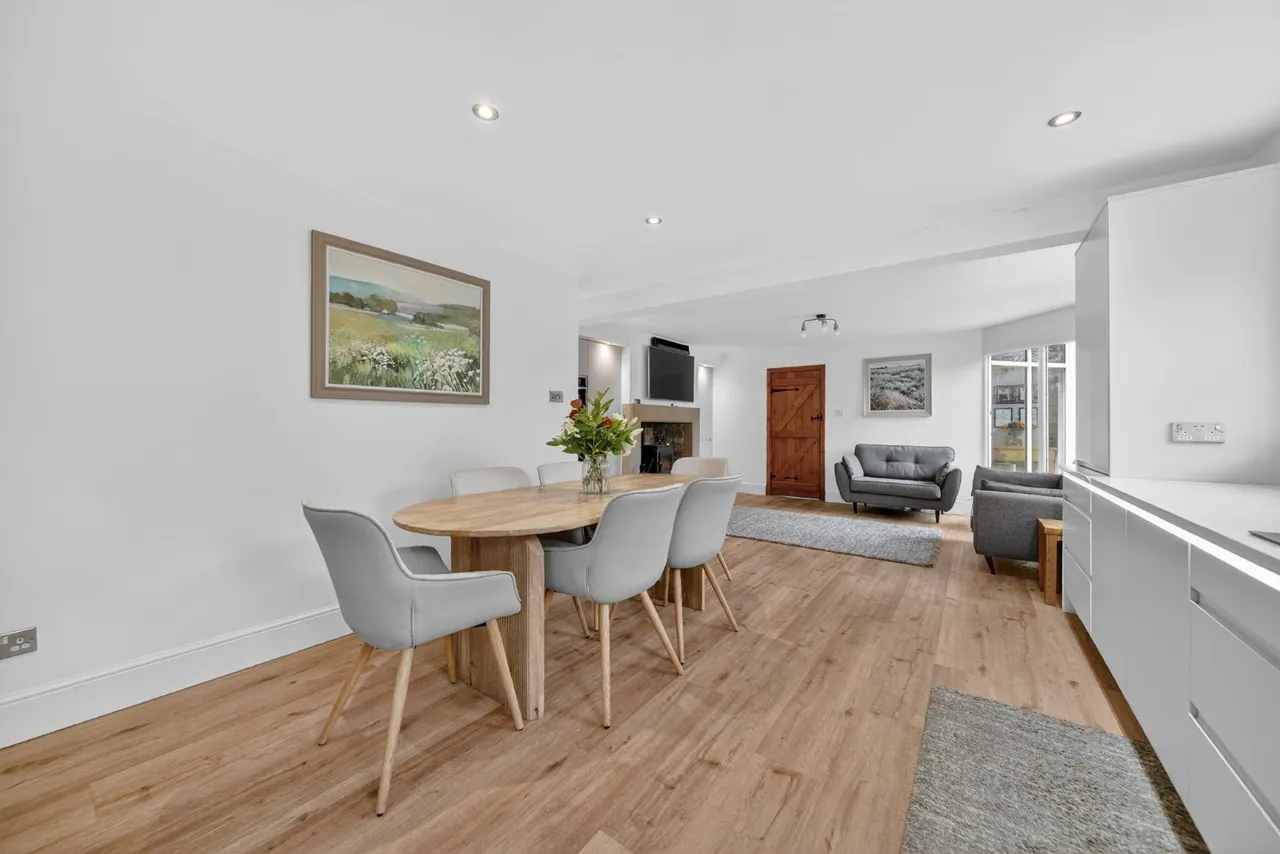 Carlton Lane, Guiseley, LS20, photo 6