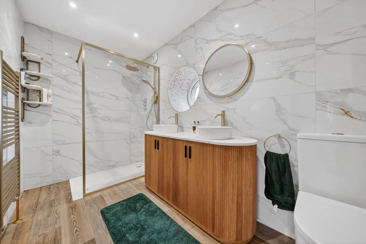 Carlton Lane, Guiseley, LS20, photo 10