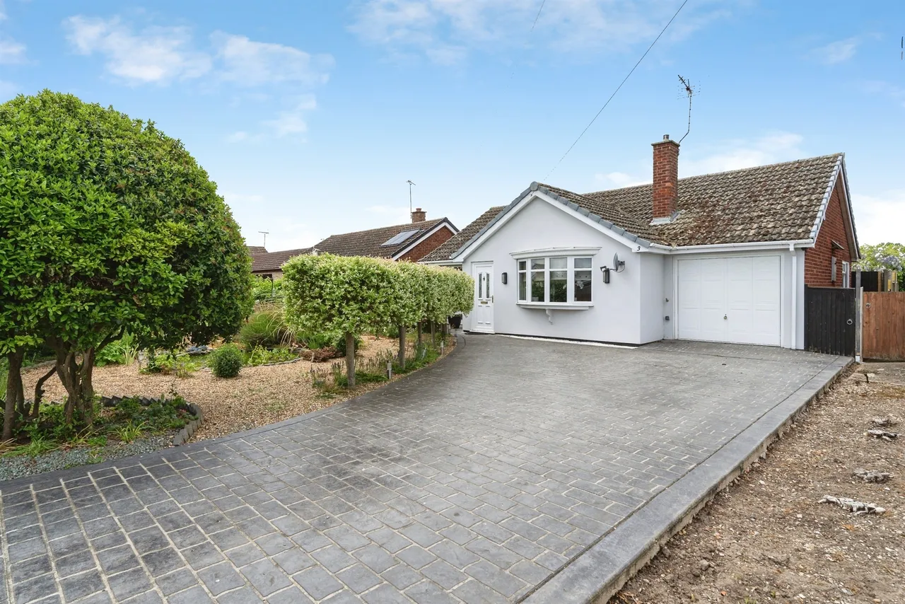 2 bed house for sale, Plovers Way, Hockwold, IP26