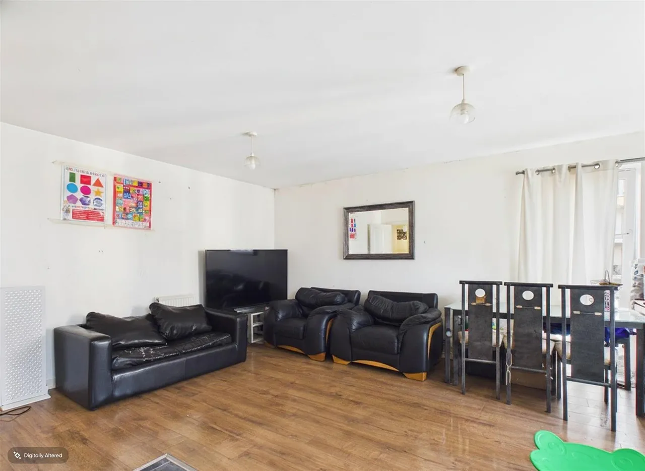 Cameron Crescent, Edgware, photo 5