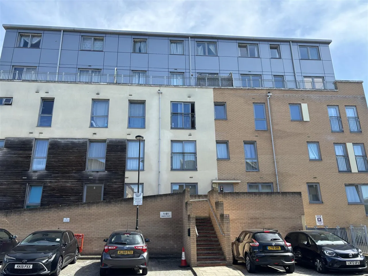 Cameron Crescent, Edgware, photo 9